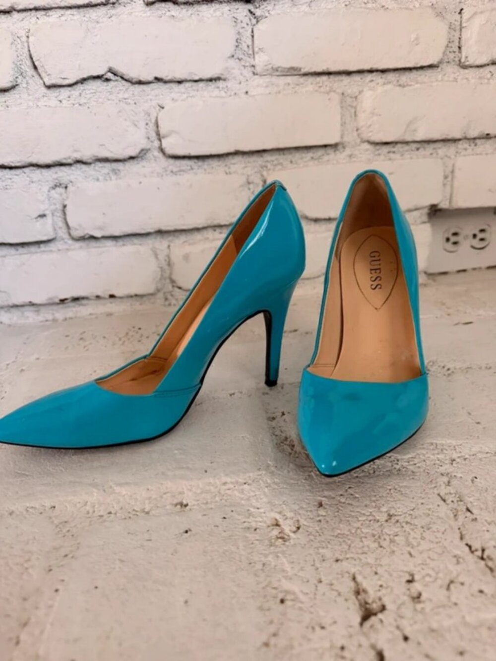 Guess blue patent pumps | size 7 1/2